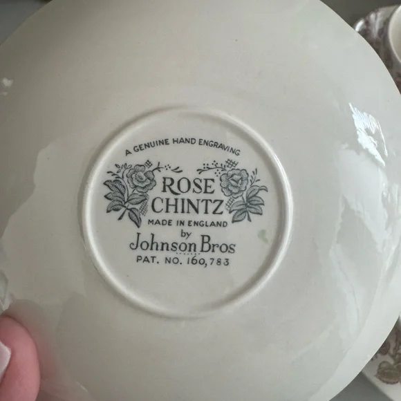Vintage Johnson Bros. Rose Chintz Tea Cup & Saucer  Made In England Set of 4 - Picture 6 of 9